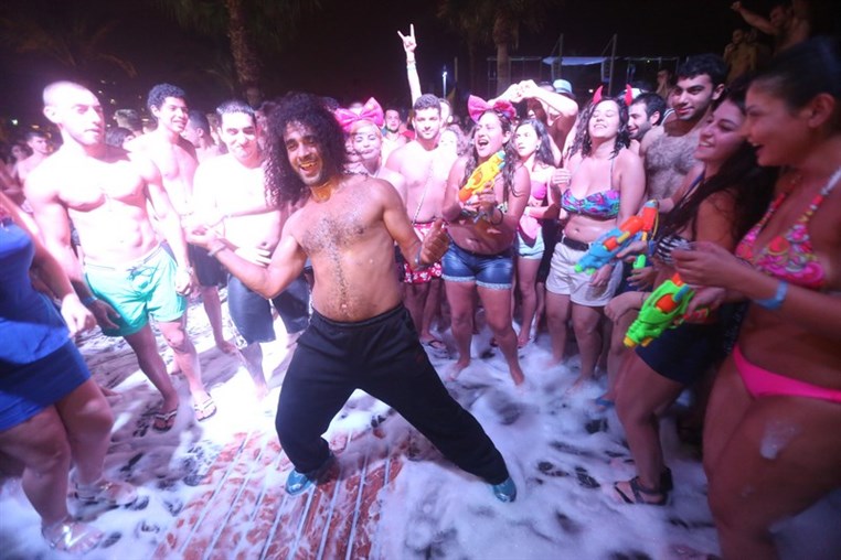 Lebanon Largest FOAM Party 3 (3)